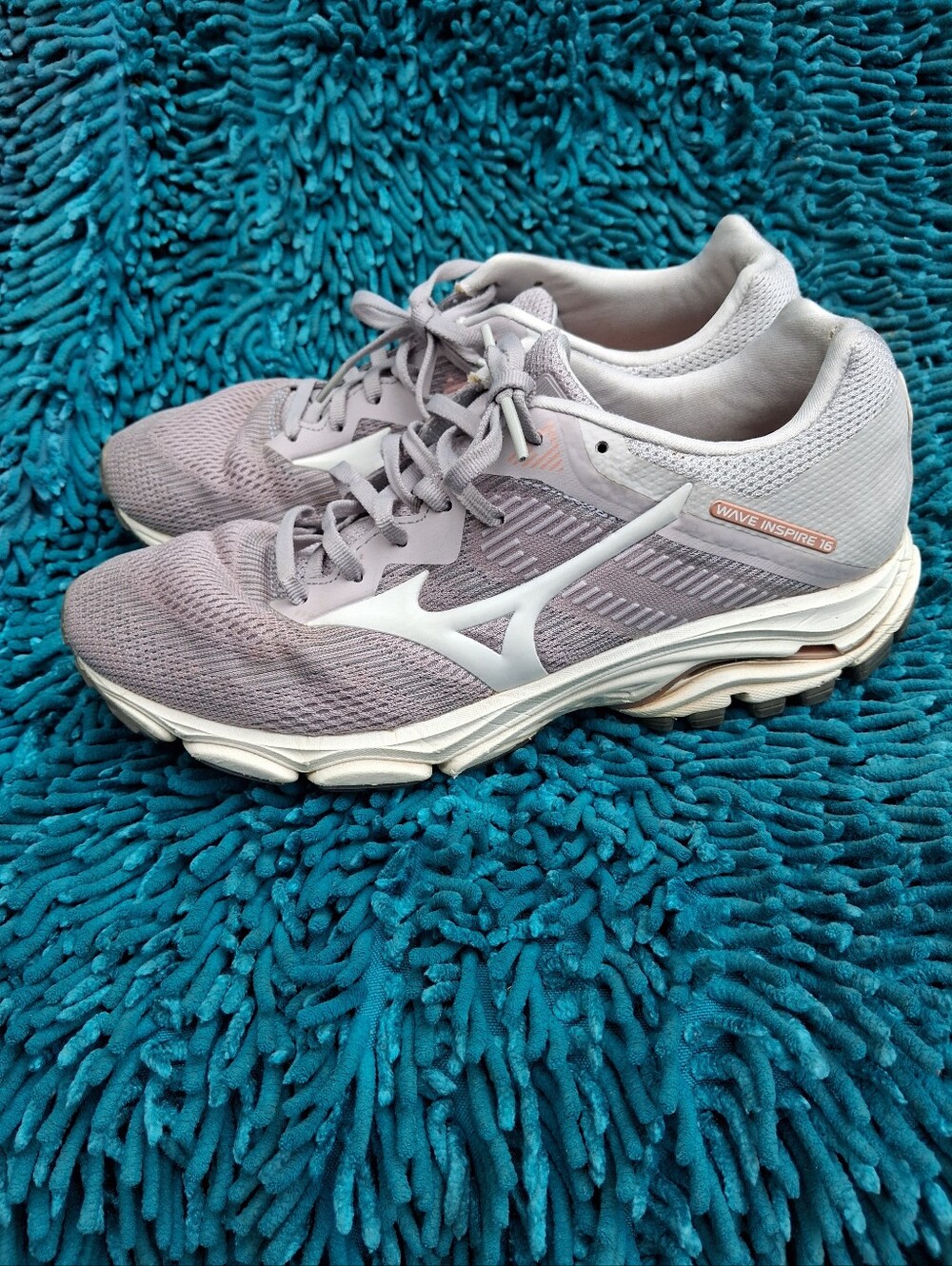 Mizuno Wave Rider Lavender And Grey Sneakers